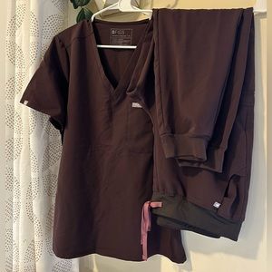 figs scrubs set xl mocha
